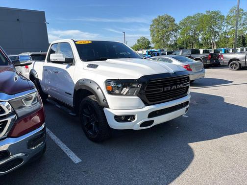 Bright White Clearcoat 2020 RAM 1500 Big Horn
