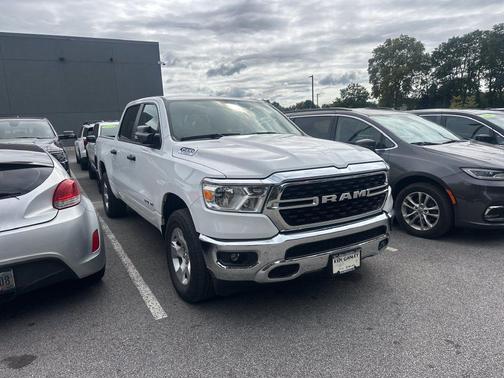 Bright White Clearcoat 2023 RAM 1500 Big Horn