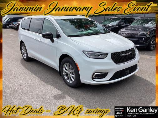 2026 Chrysler Pacifica Select