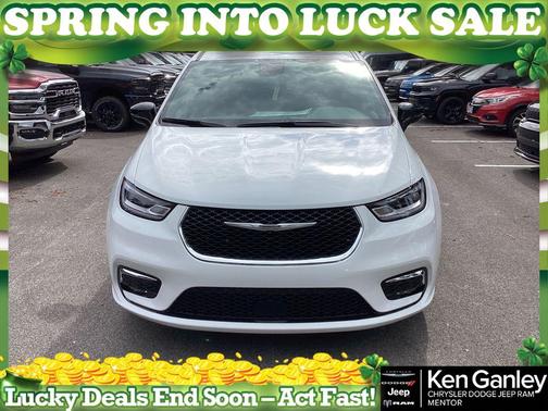 2026 Chrysler Pacifica Select