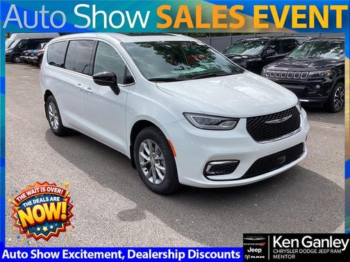 2026 Chrysler Pacifica Select