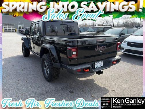Black Clearcoat 2026 Jeep Gladiator Mojave