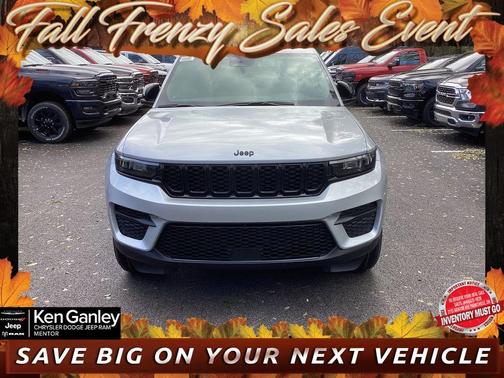 2025 Jeep Grand Cherokee Laredo