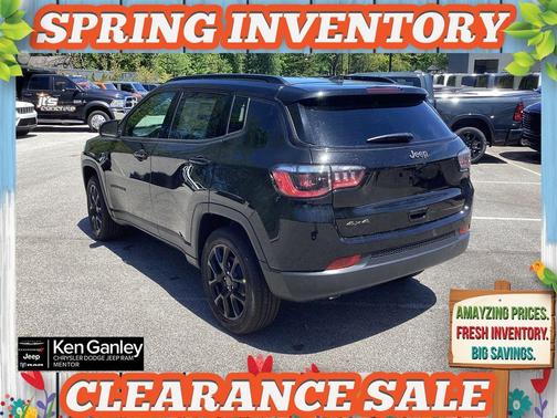 Diamond Black 2026 Jeep Compass Latitude