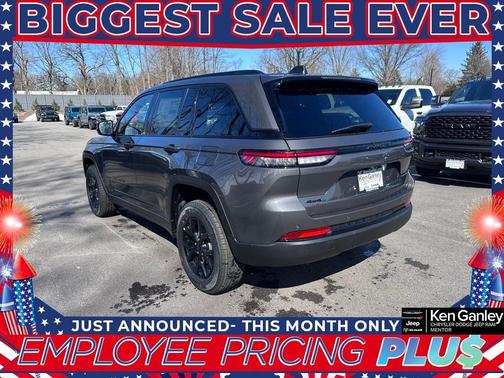 2025 Jeep Grand Cherokee Laredo