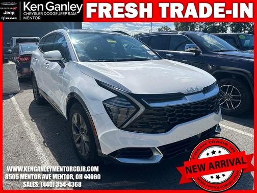 Glacial White Pearl 2024 Kia Sportage SX