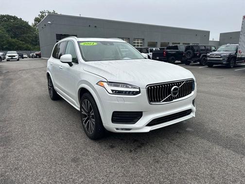 2021 Volvo XC90 T5 Momentum 7 Passenger