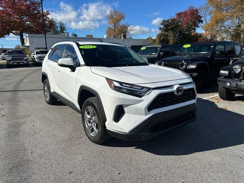 2023 Toyota RAV4 XLE