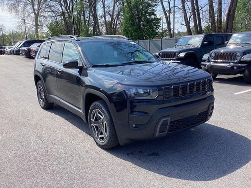 Diamond Black 2026 Jeep Cherokee LAREDO/LIMITED
