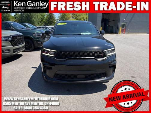 DB Black Crystal Clearcoat 2025 Dodge Durango GT
