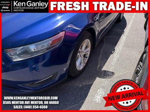 Blue 2013 Ford Taurus SEL