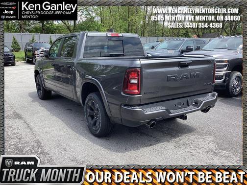 Granite Crystal Clearcoat Metallic 2026 RAM 1500 Big Horn/Lone Star