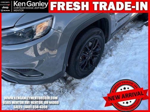 2023 Jeep Cherokee Altitude Lux