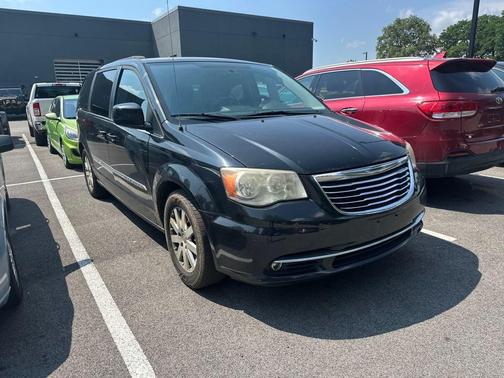 2013 Chrysler Town & Country Touring