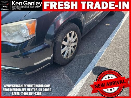 2013 Chrysler Town & Country Touring