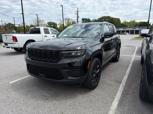 Diamond Black 2025 Jeep Grand Cherokee Laredo
