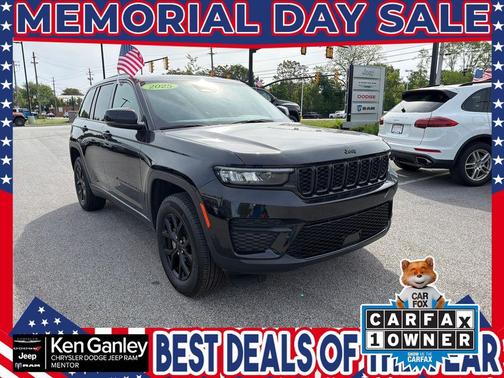 Diamond Black 2025 Jeep Grand Cherokee Laredo
