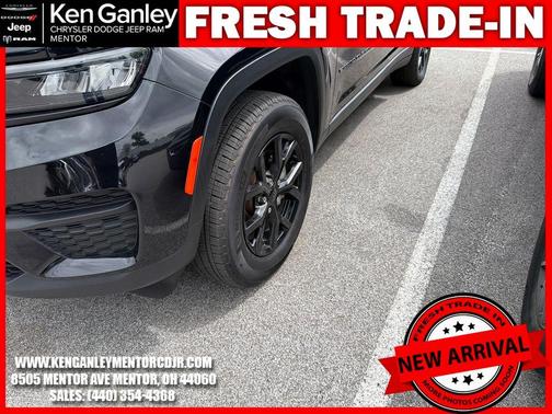 Diamond Black 2025 Jeep Grand Cherokee Laredo