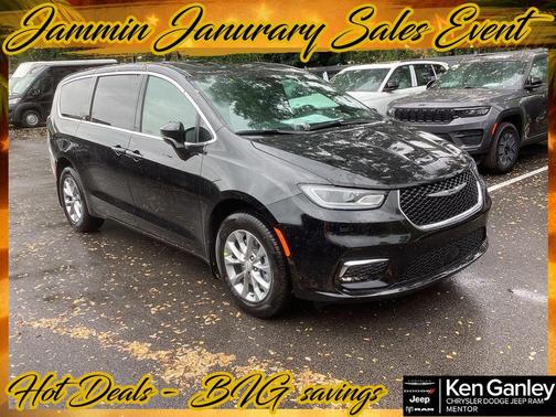 2026 Chrysler Pacifica Select