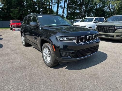 2025 Jeep Grand Cherokee Laredo X