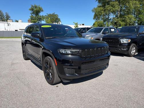 Diamond Black 2024 Jeep Grand Cherokee L Laredo