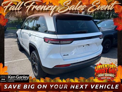 Bright White Clearcoat 2026 Jeep Grand Cherokee Laredo
