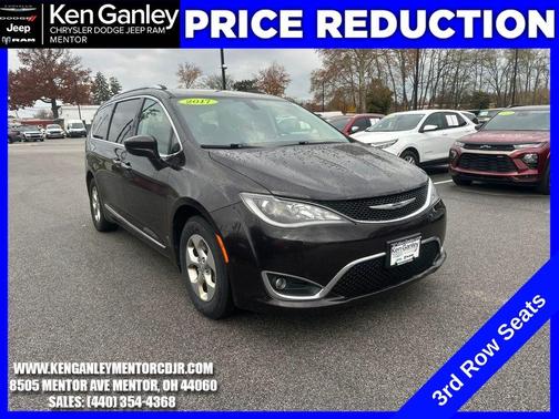 2017 Chrysler Pacifica Touring-L Plus