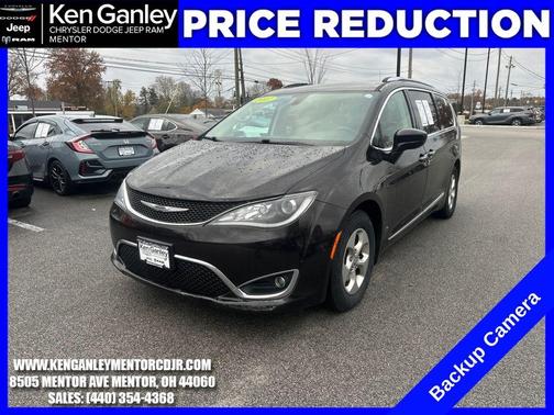 2017 Chrysler Pacifica Touring-L Plus