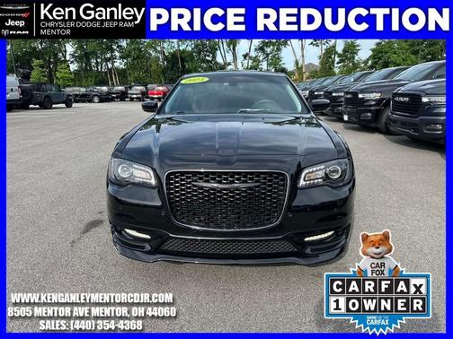 2023 Chrysler 300 Touring L