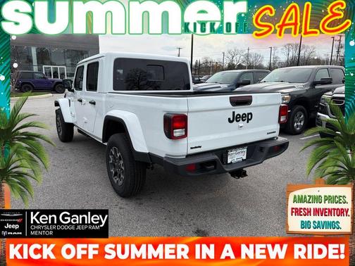 Bright White Clearcoat 2026 Jeep Gladiator Sport