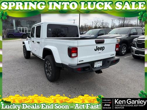 Bright White Clearcoat 2026 Jeep Gladiator Sport