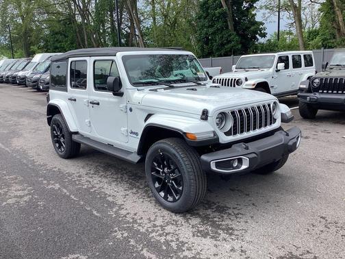 2025 Jeep Wrangler 4xe Sahara