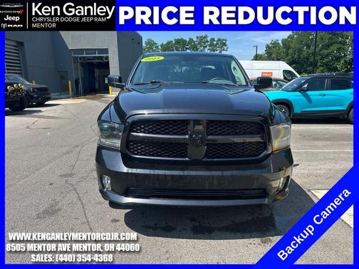 Brilliant Black Crystal Pearlcoat 2015 RAM 1500 Tradesman/Express
