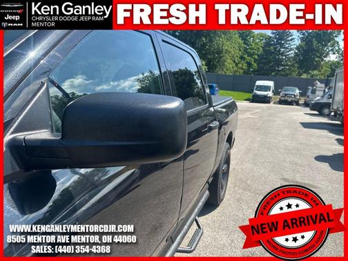 Brilliant Black Crystal Pearlcoat 2015 RAM 1500 Tradesman/Express