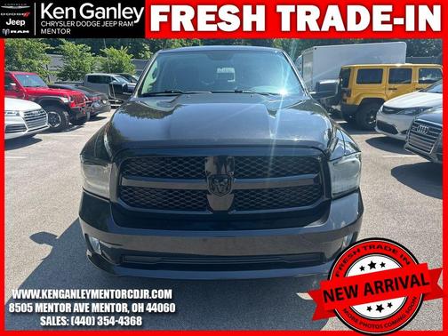 Brilliant Black Crystal Pearlcoat 2015 RAM 1500 Tradesman/Express