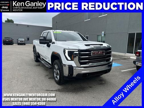 Summit White 2025 GMC Sierra 2500 SLE