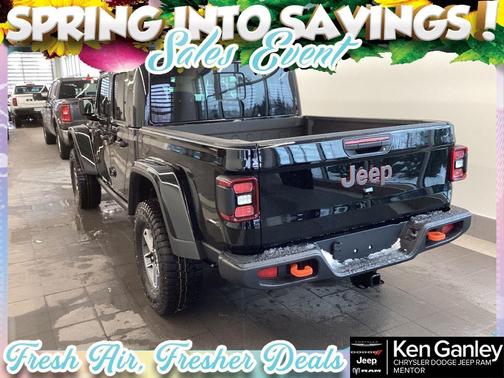 Black Clearcoat 2026 Jeep Gladiator Mojave