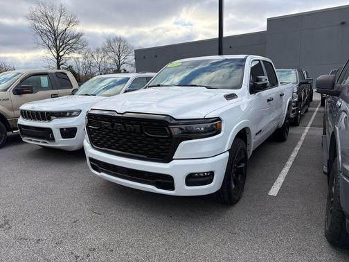 Bright White Clearcoat 2025 RAM 1500 Big Horn/Lone Star