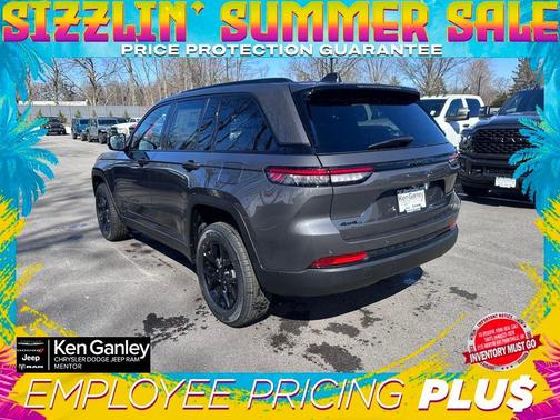 2025 Jeep Grand Cherokee Laredo