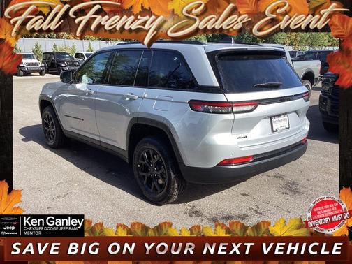 2025 Jeep Grand Cherokee Laredo