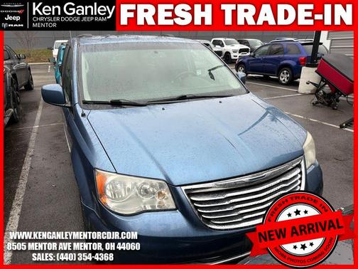 2012 Chrysler Town & Country Touring