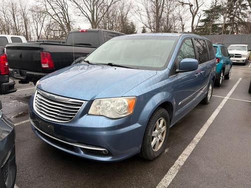2012 Chrysler Town & Country Touring