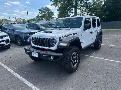 Bright White Clearcoat 2026 Jeep Wrangler Rubicon