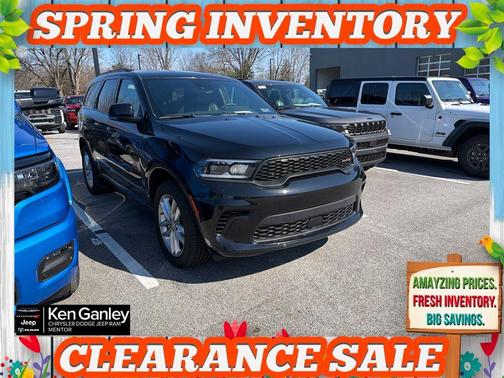 DB Black Crystal Clearcoat 2026 Dodge Durango GT