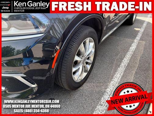 DB Black Crystal Clearcoat 2023 Dodge Durango Citadel