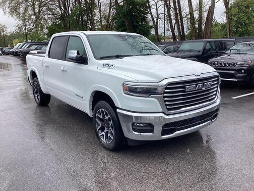 Bright White Clearcoat 2026 RAM 1500 Laramie