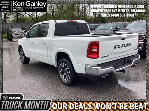 Bright White Clearcoat 2026 RAM 1500 Laramie