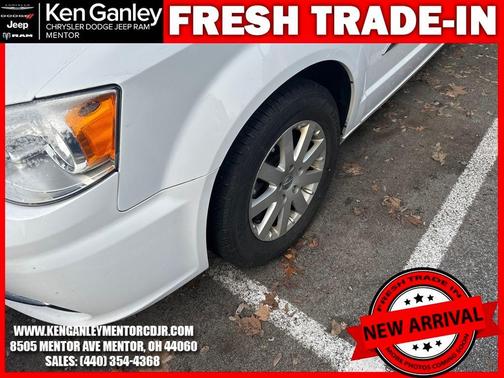 2016 Chrysler Town & Country Touring