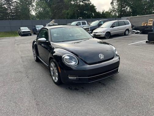 2013 Volkswagen Beetle 2.0T Fender Edition
