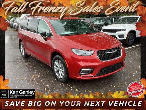 2026 Chrysler Pacifica Select
